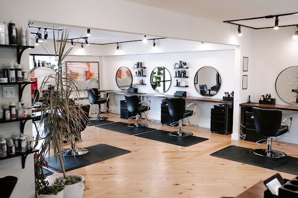 Red Beauty Lounge interior